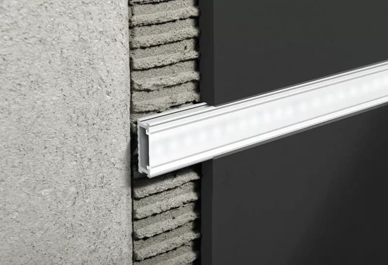 Монтаж профиля для LED-ленты — встраивание профиля в стену